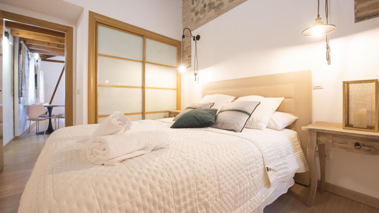 Madera Y Piedra - Apartamentos Aloha Toledo Esterno foto
