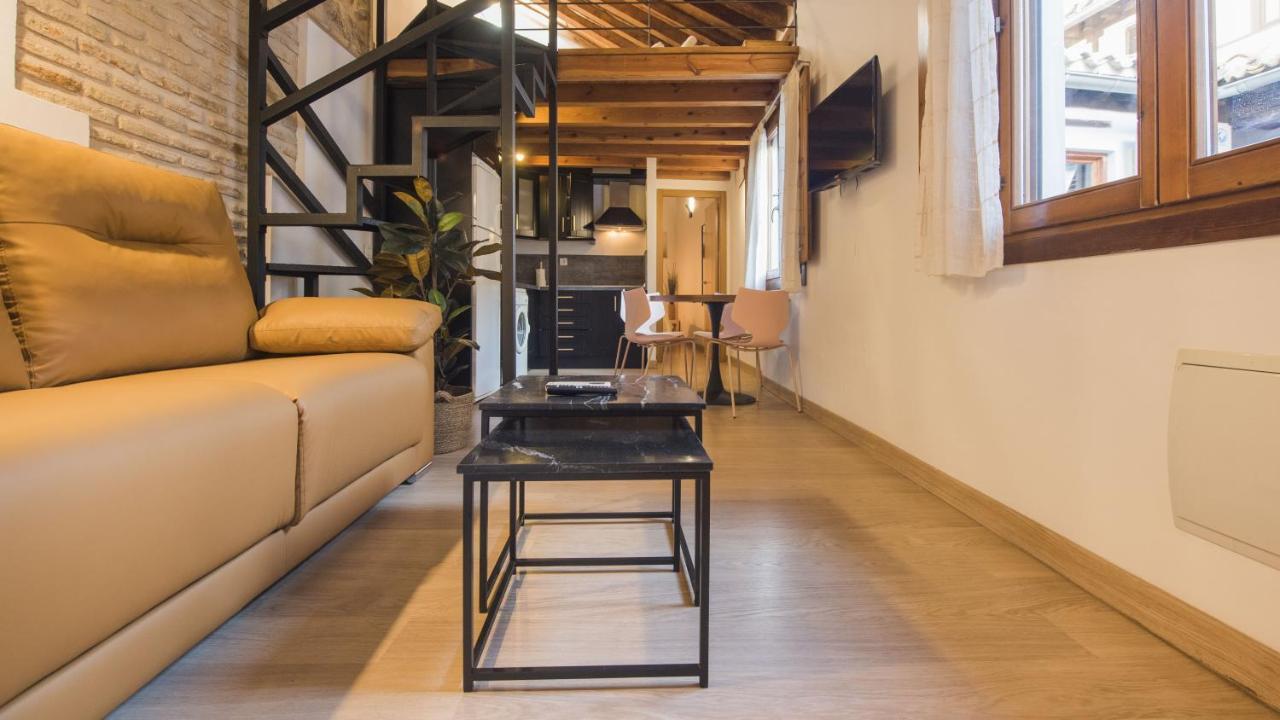 Madera Y Piedra - Apartamentos Aloha Toledo Esterno foto